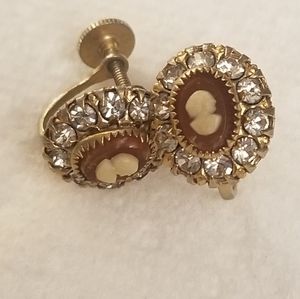 Vintage Vargas screwback earrings